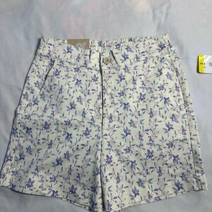 JACHS Girlfriend Lavender Floral Women's Shorts Size Small NWT